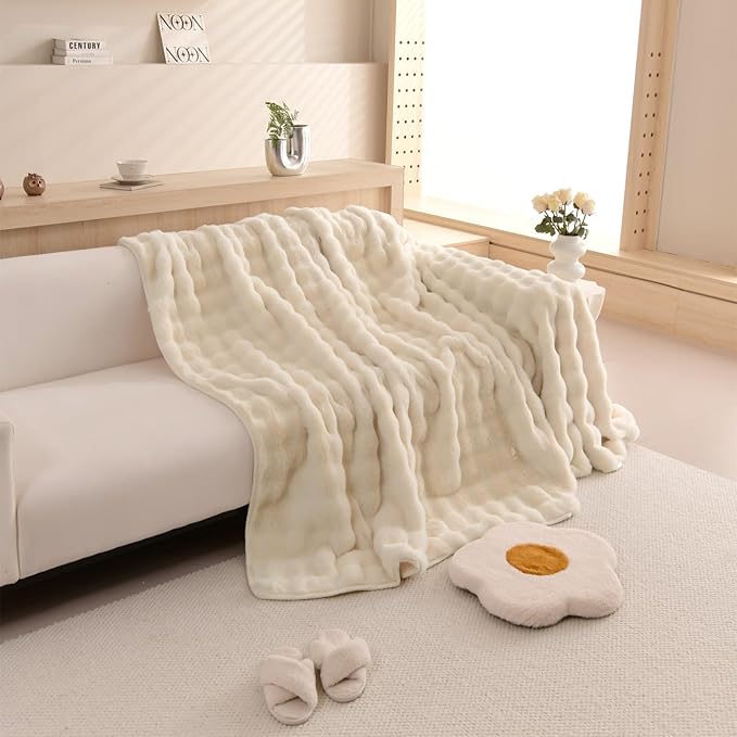 VM VOUGEMARKET Plush Faux Fur Couch Cover Thick Fluffy Fuzzy Sectional Sofa Cover Cream Beige Sofa Slipcover Soft Warm Throw Blanket for Couch Sofa Bed- Cream White,71" x 134"