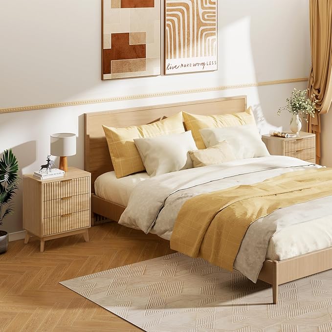 LYNCOHOME Fluted Nightstand with 3 Drawers, Modern Wood Chest of Bedside Table with Curved Profile, Fluted Dresser Organizer for Bedroom