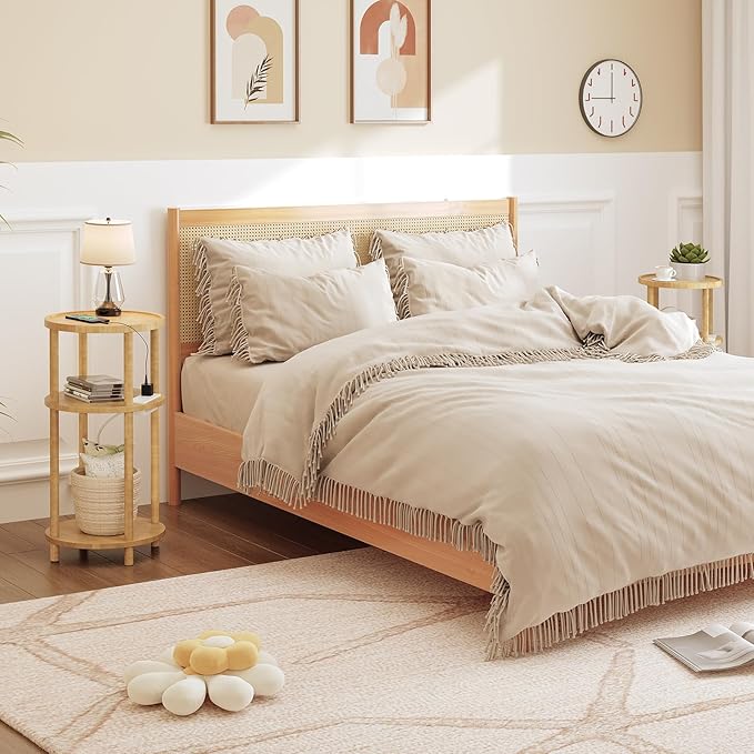HOOBRO Small Round Side Table with Charging Station, 3-Tier Round Bamboo End Table, Compact Sofa Bedside Table for Small Space, Easy Assembly, for Living Room, Bedroom, Apartment, Natural YL152UBZ01