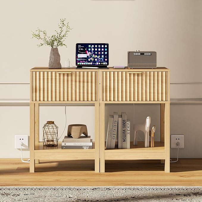 Night Stand Set 2, Fluted Nightstand with Charging Station, Wood Bedside Table with Drawer & Storage Shelf, Modern End Tables for Bedroom Sofa Couch Office, Natural Oak