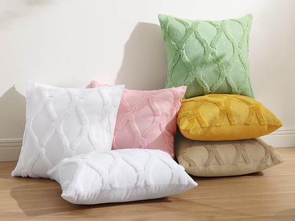 decorUhome Throw Pillow Covers 20x20 Inch Set of 2, Soft Plush Faux Fur Wool Pure White Couch Pillow Covers, Decorative Neutral Pillow Cases for Bed Sofa Living Room Home Decor