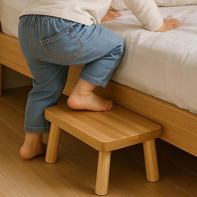 Wooden Step Stool for Adults,One Step Stool with Non-Slip Feet,Portable Bed Steps for High Beds, Office,Bedroom,Kitchen (Natural, Small)