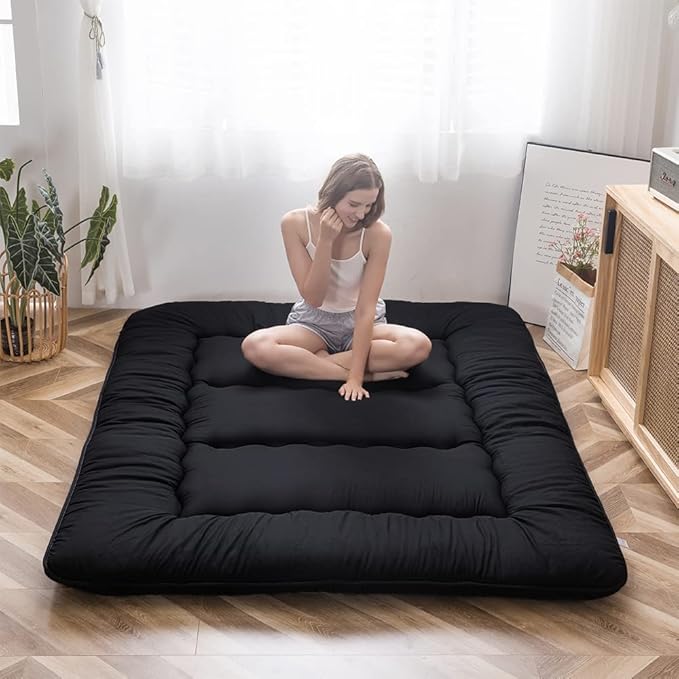 MAXYOYO Japanese Floor Mattress Futon Mattress, 4" Thicken Tatami Mat Sleeping Pad Foldable Roll Up Mat Boys Girls Dormitory Pad Kids Floor Lounger Pillow Bed, Black, King