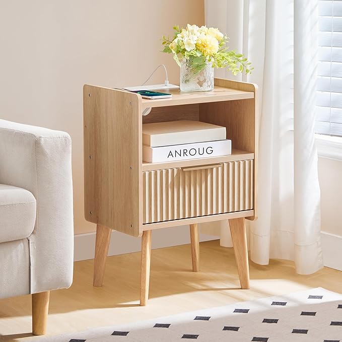 Fluted Nightstand, End Table, Small Modern Bedside Table with Charging Station, Side Table with Drawer, for Small Spaces, Bedroom, Living Room, Natural ETNA61E01