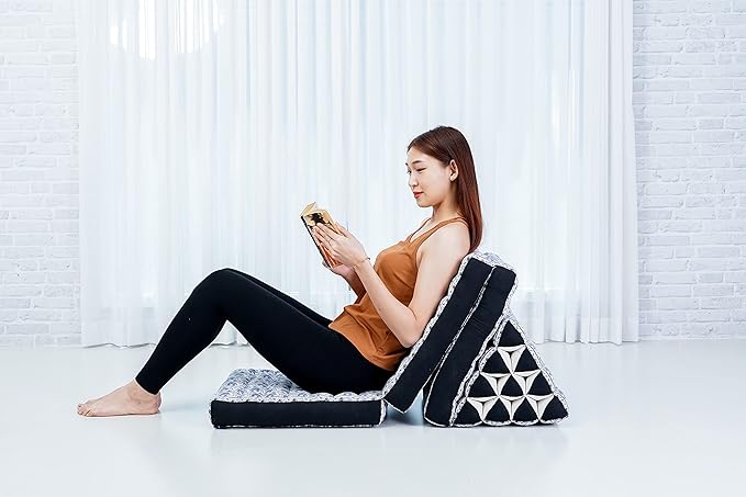 Leewadee - Comfortable Japanese Floor Mattress - Thai Floor Bed with Triangle Cushion - Futon Mattress - Thai Massage Mat, 67 x 21 inches, Blue White, Kapok Filling