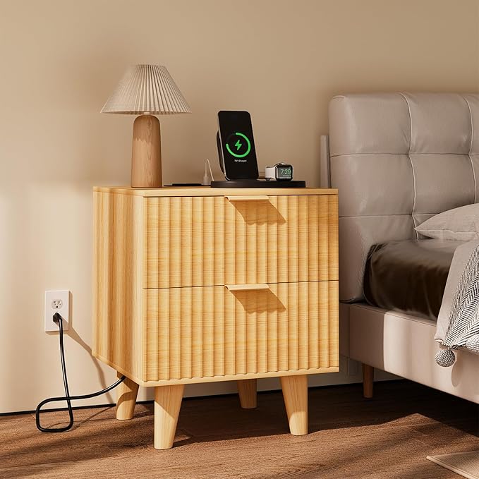Urban Deco Nightstand Set of 2, Mid Century Modern Nightstand with Charging Station, Wooden End Table with 2 Fluted Drawers & Storage, Bedside Table with Solid Wood Legs for Bedroom (Natural)