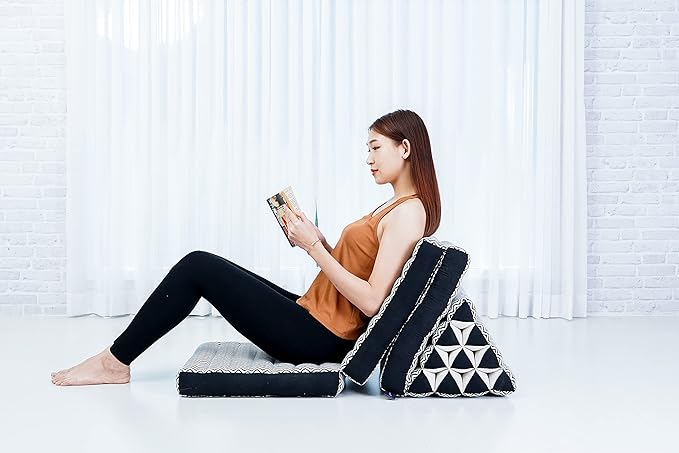 Leewadee - Comfortable Japanese Floor Mattress - Thai Floor Bed with Triangle Cushion - Futon Mattress - Thai Massage Mat, 67 x 21 inches, Black White, Kapok Filling