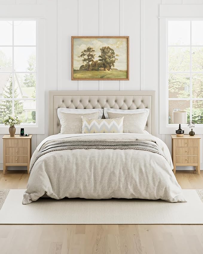 Fluted Nightstand, Farmhouse Night Stand with 3 Drawers, Mid Century Modern Side Accent Table,Bedside End Table for Bedroom, Living Room, Natural