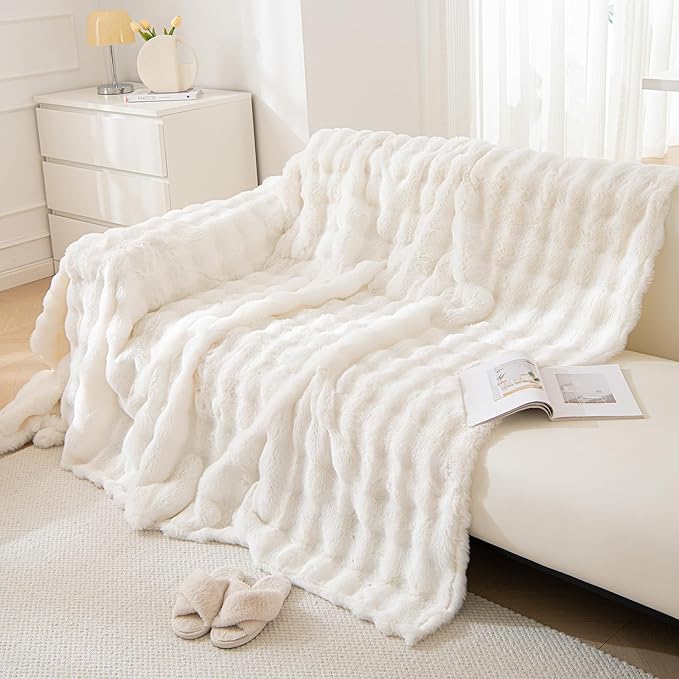 VM VOUGEMARKET Thick Faux Rabbit Fur Couch Cover 1-Piece Warm Soft Cozy Sofa Covers,Fluffy Plush Sofa Slipcover Furniture Protector for Bed Couch (White,71" x 118")