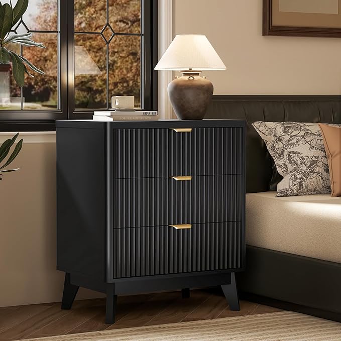 LYNCOHOME Fluted Nightstand with 3 Drawers Dresser, Modern Wood Chest of Bedside Table with Curved Profile, Fluted Dresser & Wood Drawer Organizer for Bedroom