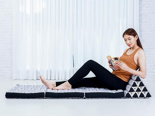 Leewadee - Comfortable Japanese Floor Mattress - Thai Floor Bed with Triangle Cushion - Futon Mattress - Thai Massage Mat, 67 x 21 inches, Blue White, Kapok Filling