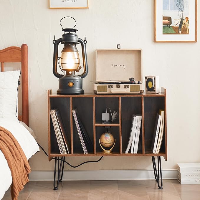 Large Brown Record Player Stand with Vinyl Storage, Power and USB Port, Holds Up to 200 Albums, Turntable Stand with Record Storage Cabinet