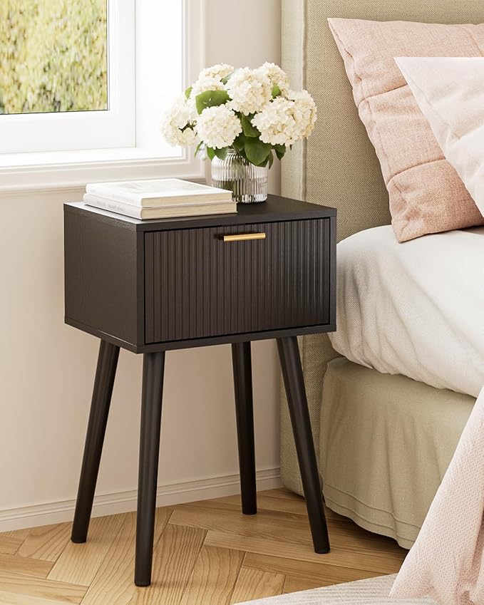 Night Stand Set 2, Black Nightstand with Fluted Doors, Small Modern Mid-Century Bedside Table for Bedroom, End Table for Living Room