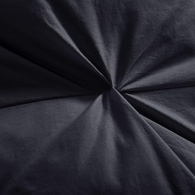 Luxurious All-Season Goose Down Feather Fiber Comforter Queen Size Duvet Insert, Exquisite Black Pinch Pleat Design, Premium Baffle Box, 100% Egyptian Cotton Cover, 65 oz. Fill Weight, Black