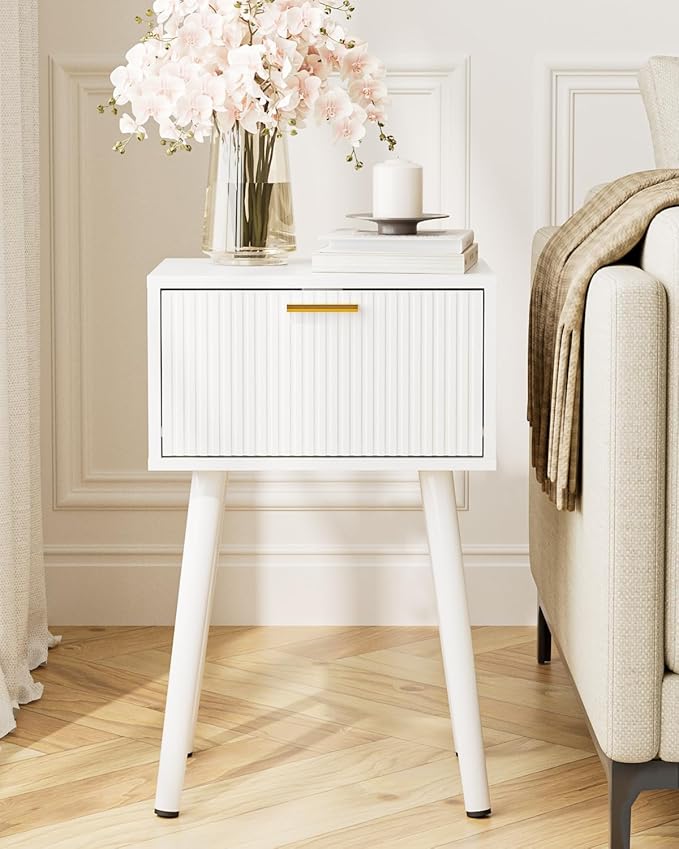 Night Stand Set 2, White Nightstand with Fluted Doors, Small Modern Mid-Century Bedside Table for Bedroom, End Table for Living Room