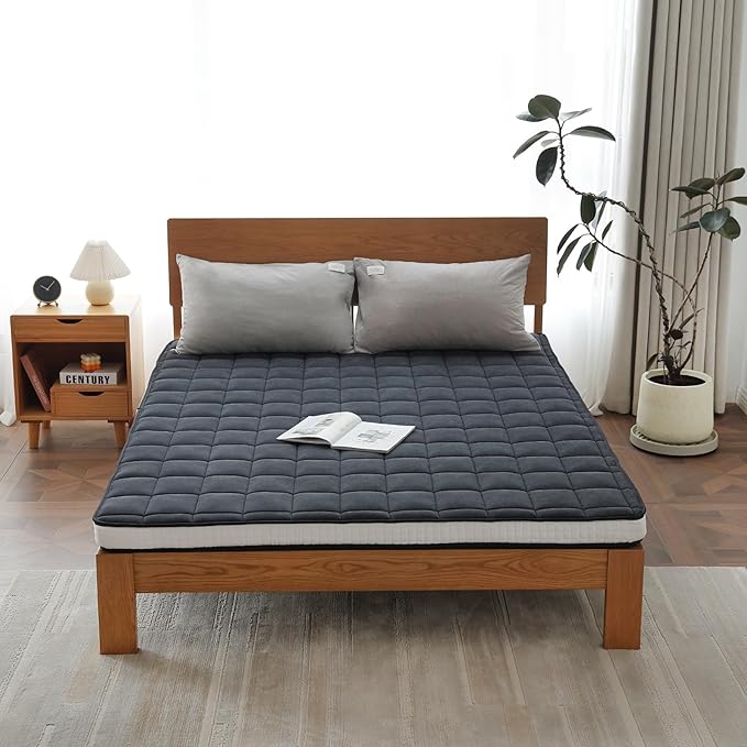 Welnow Japanese Futon Floor Mattress, Queen Size Thick Tatami Mat Portable & Foldable Roll Up Floor Bed Mattress with Storage Bag, Sleeping Pad for Adults, Dorm, Guest Bed, Camping and Travel, Black