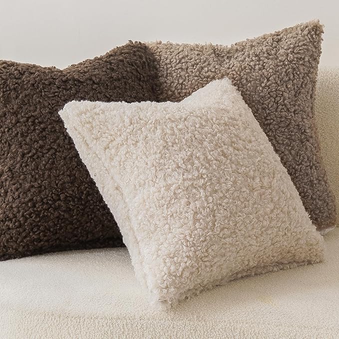 Foindtower 2 Pieces 20x20 Inch Khaki, Faux Fur Throw Pillow Cover Accent Sherpa Pillow Fuzzy Soft Pillowcases Sheepskin Decorative Fleece Cushion Case for Bed Couch Living Room