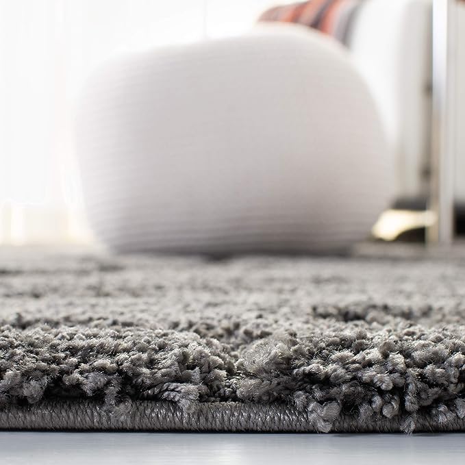 SAFAVIEH Florida Shag Collection Area Rug - 5'3" x 7'6", Grey, Scroll Design, Non-Shedding & Easy Care, 1.2-inch Thick Ideal for High Traffic Areas in Living Room, Bedroom (SG455-8013)