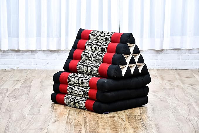 Leewadee - Comfortable Japanese Floor Mattress - Thai Floor Bed with Triangle Cushion - Futon Mattress - Thai Massage Mat, 67 x 21 inches, Black Red, Kapok Filling