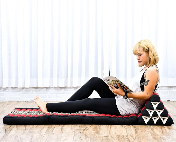 Leewadee - Comfortable Japanese Floor Mattress - Thai Floor Bed with Triangle Cushion - Futon Mattress - Thai Massage Mat, 67 x 21 inches, Black Red, Kapok Filling