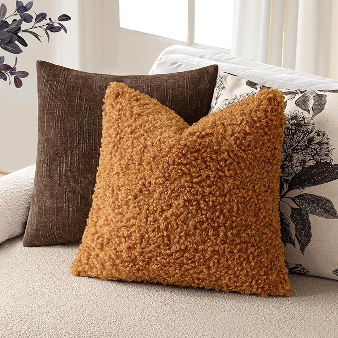 Foindtower 2 Pieces 22x22 Inch Orange, Faux Fur Throw Pillow Cover Accent Sherpa Furry Pillow Covers Fuzzy Soft Pillowcases Cozy Sheepskin Decorative Fleece Cushion Case for Bed Couch Living Room