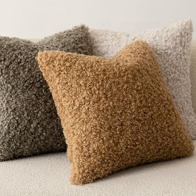 Foindtower 2 Pieces 22x22 Inch Bronze, Faux Fur Throw Pillow Cover Accent Sherpa Pillow Fuzzy Soft Pillowcases Sheepskin Decorative Fleece Cushion Case for Bed Couch Living Room