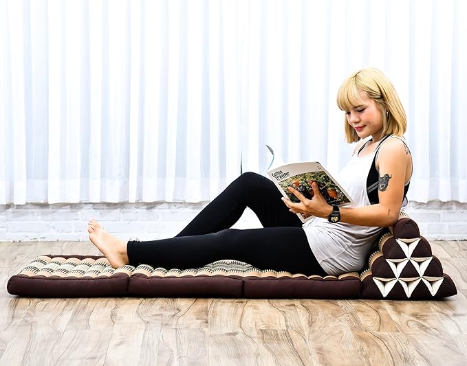 Leewadee - Comfortable Japanese Floor Mattress - Thai Floor Bed with Triangle Cushion - Futon Mattress - Thai Massage Mat, 67 x 21 inches, Brown, Kapok Filling