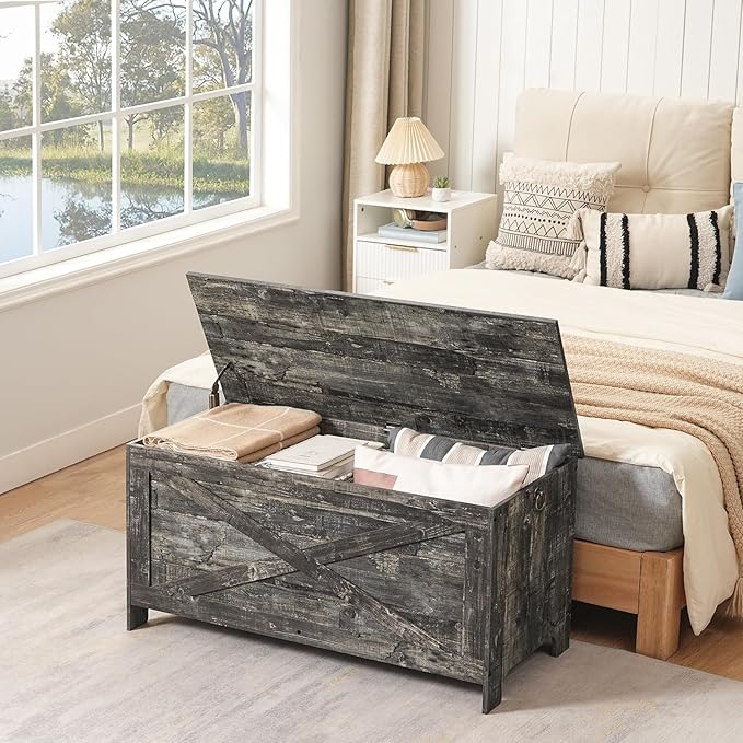 39.4" Toy Chest, Sturdy Entryway Storage Chest with Safety Hinges, Retro Toy Box, Wooden Look Accent Furniture for Living Room, Bedroom, Vintage Gray SCRP48101