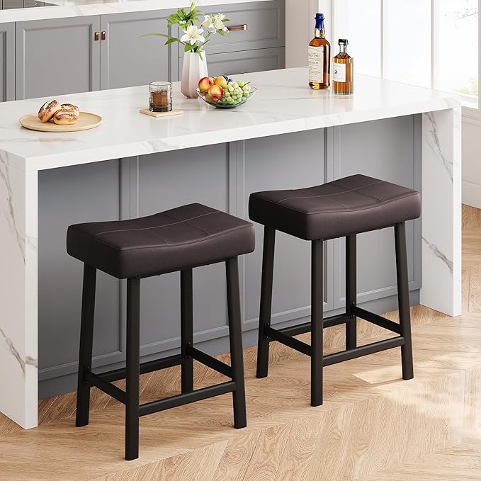 GarveeHome Counter Height Bar Stools Set of 4, 24 Inch Barstools for Kitchen Island Counter, Upholstered Padded Saddle Chairs with Curved Cushion, Easy Assembly, Brown