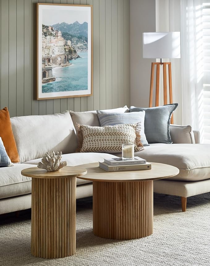 Solid Wood End Table Round 16.93" D, Wooden Accent Drum End Table, Unique Oak Pedestal Side Table, Fully Assembled, for The Living Room and Bedroom