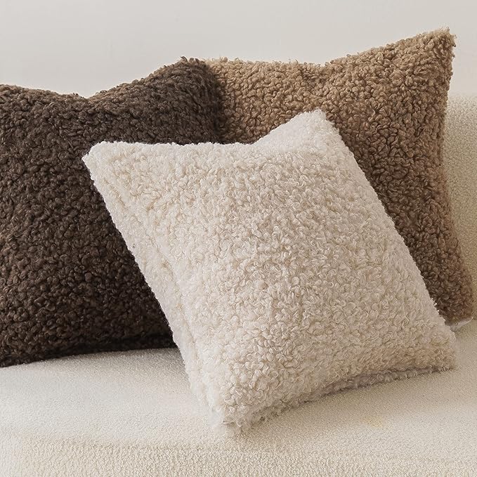 Foindtower 2 Pieces 22x22 Inch Neutral Cream, Faux Fur Throw Pillow Cover Accent Sherpa Pillow Fuzzy Soft Pillowcases Sheepskin Decorative Fleece Cushion Case for Bed Couch Living Room